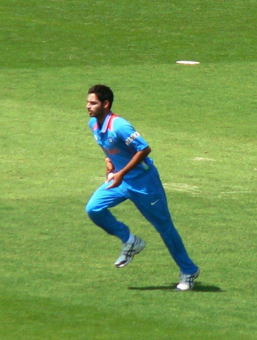 Bhuvneshwar Kumar in his delivery run-up during the 2013 Champions Trophy group stage match against South Africa